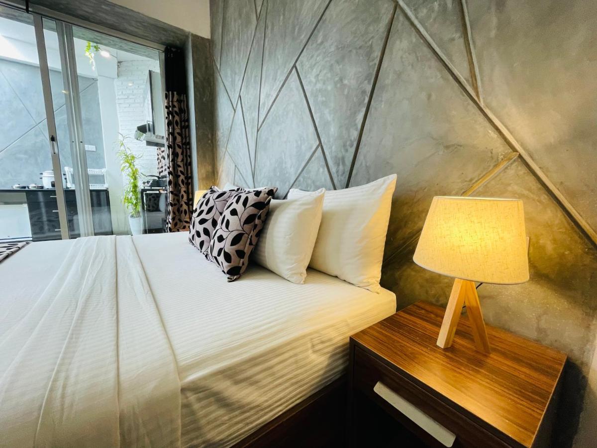 8 Plus Motels Negombo Extérieur photo