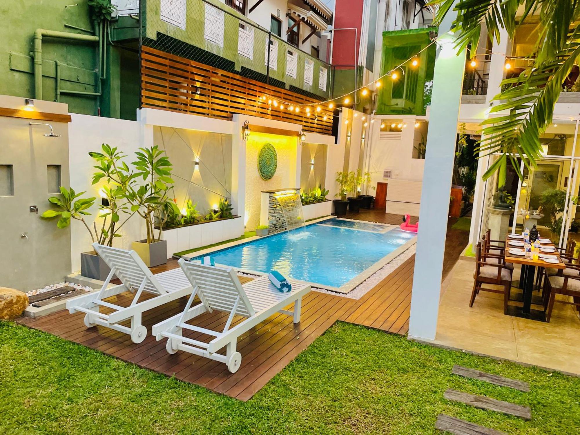 8 Plus Motels Negombo Extérieur photo