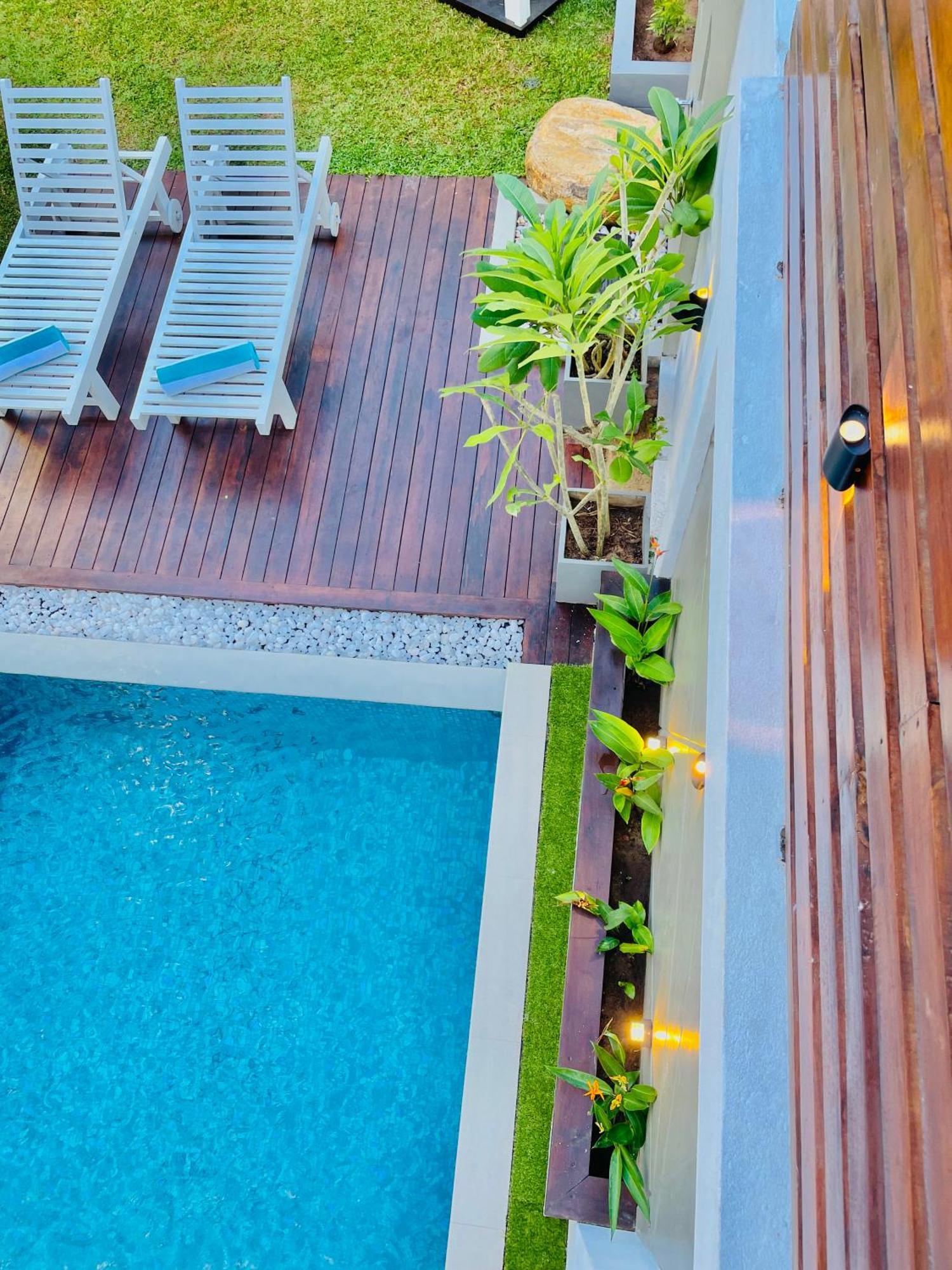 8 Plus Motels Negombo Extérieur photo