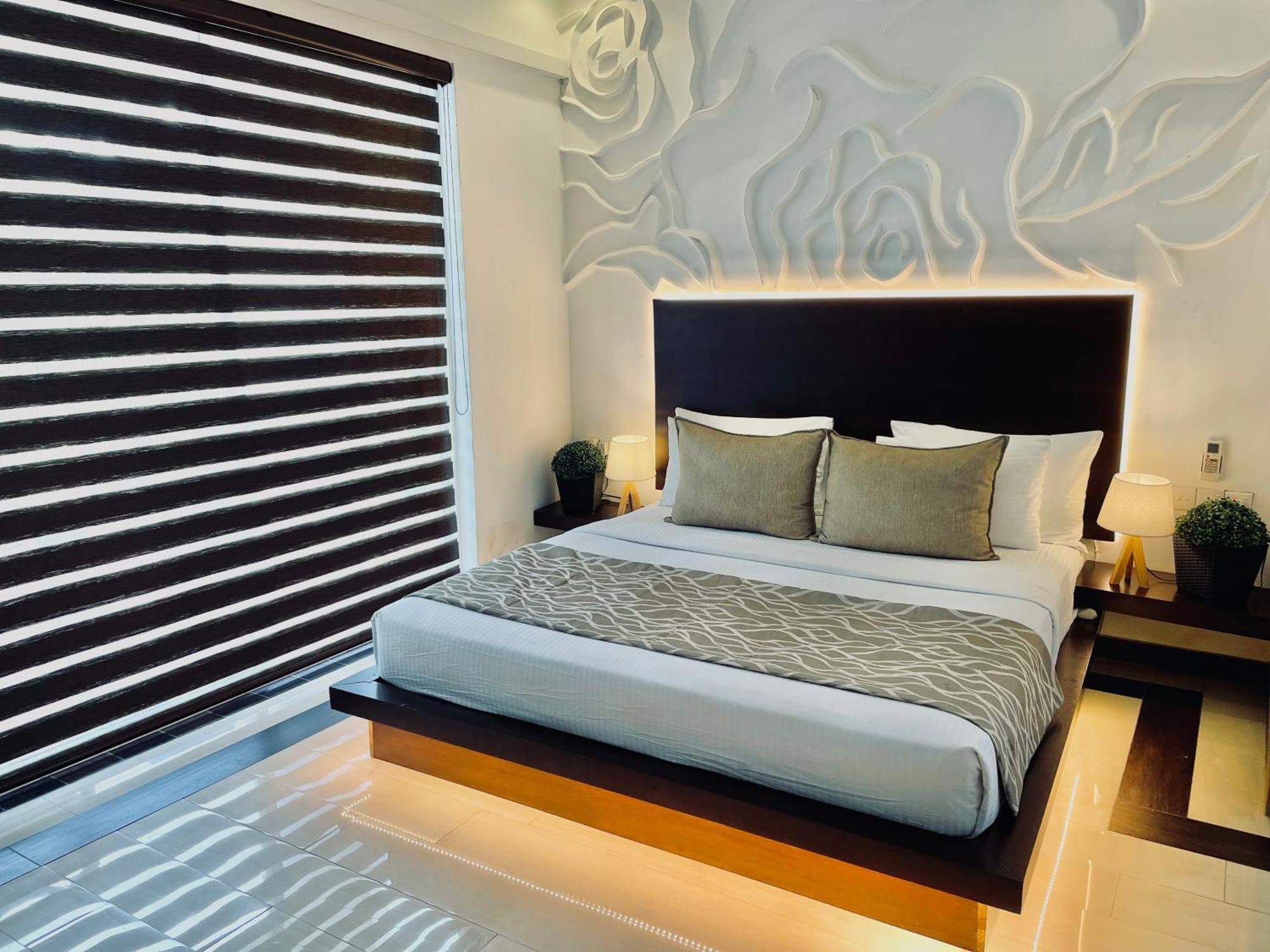 8 Plus Motels Negombo Extérieur photo