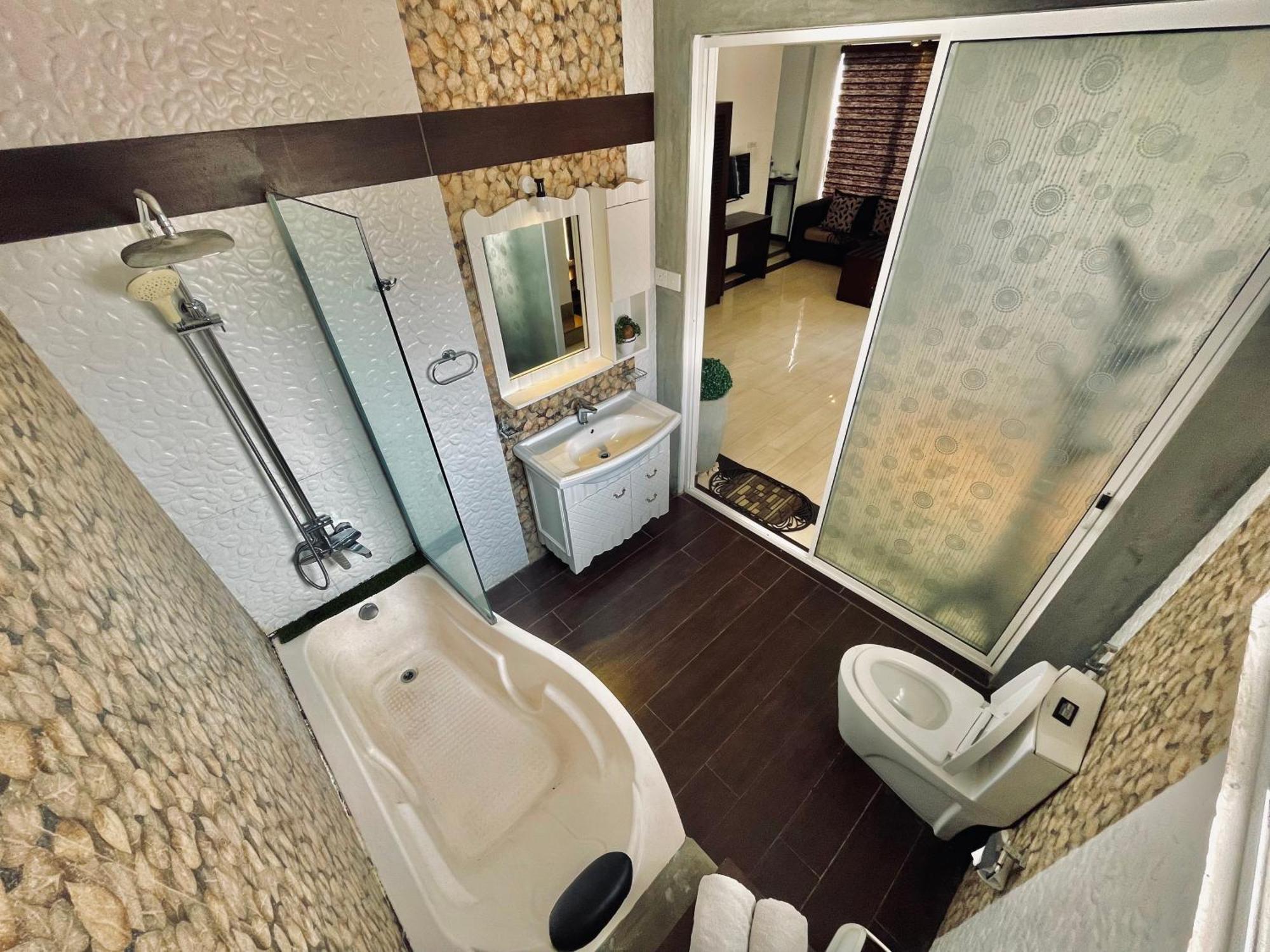 8 Plus Motels Negombo Extérieur photo