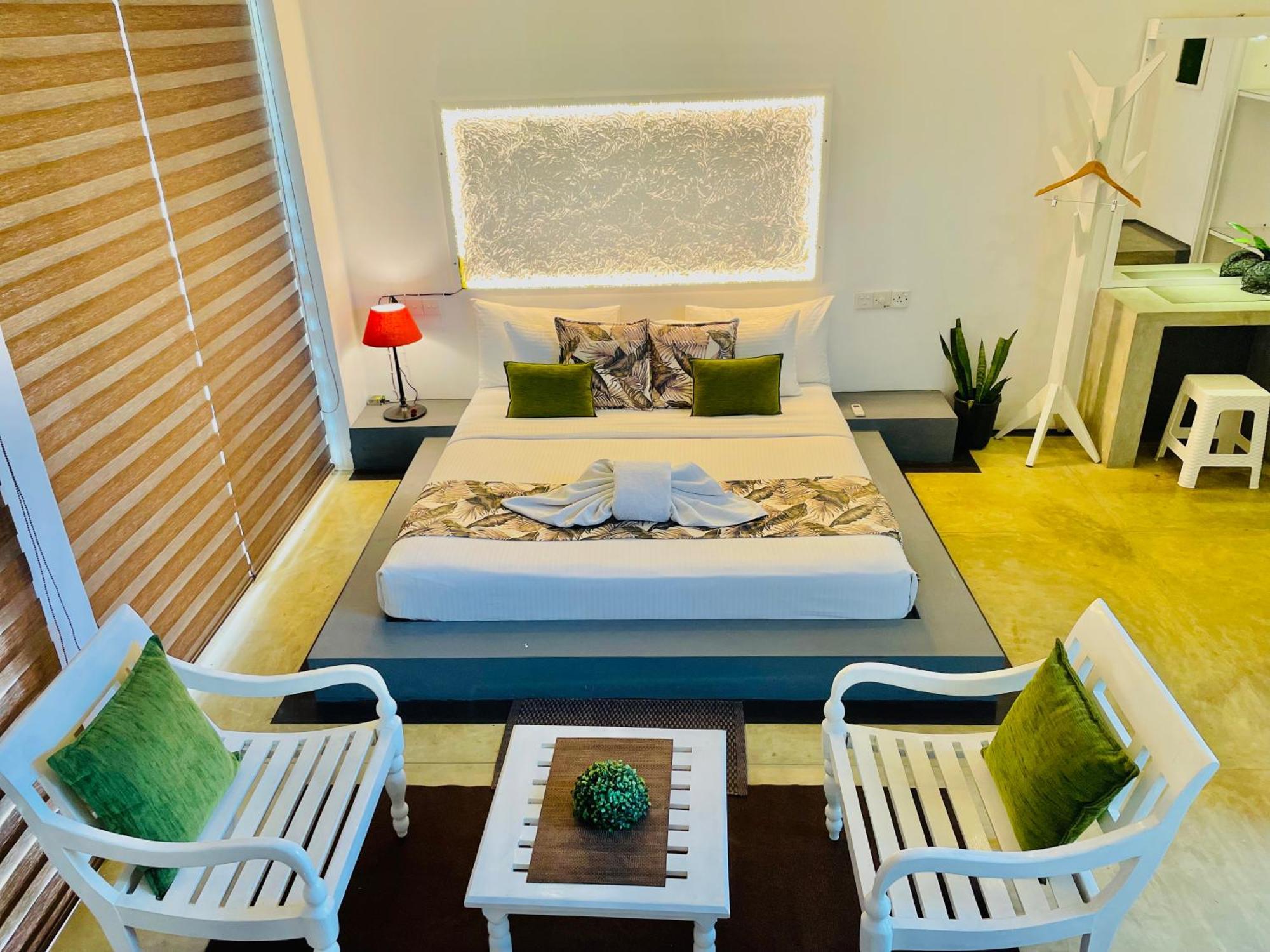 8 Plus Motels Negombo Extérieur photo