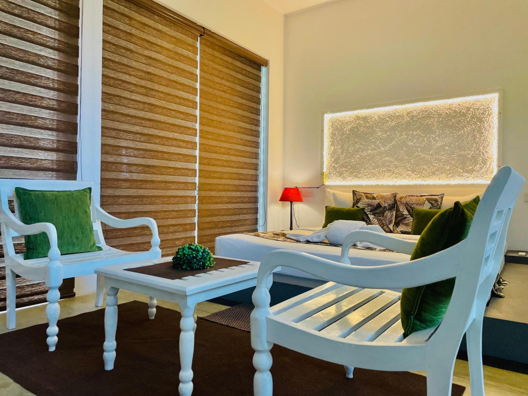 8 Plus Motels Negombo Extérieur photo